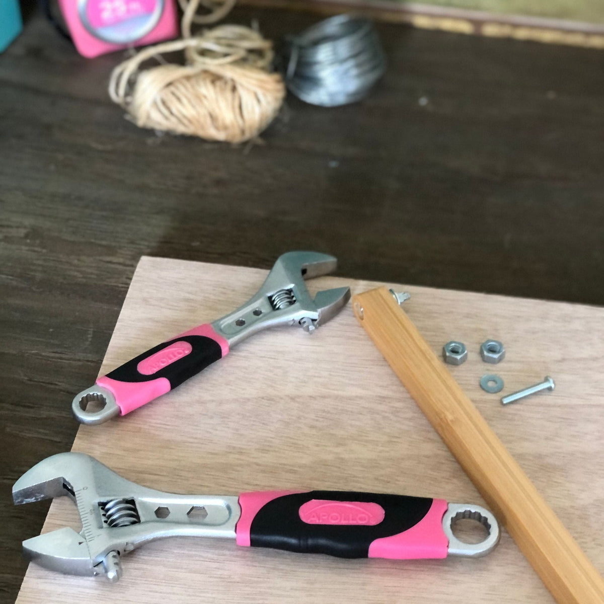 2 Adjustable Wrenches - Pink -