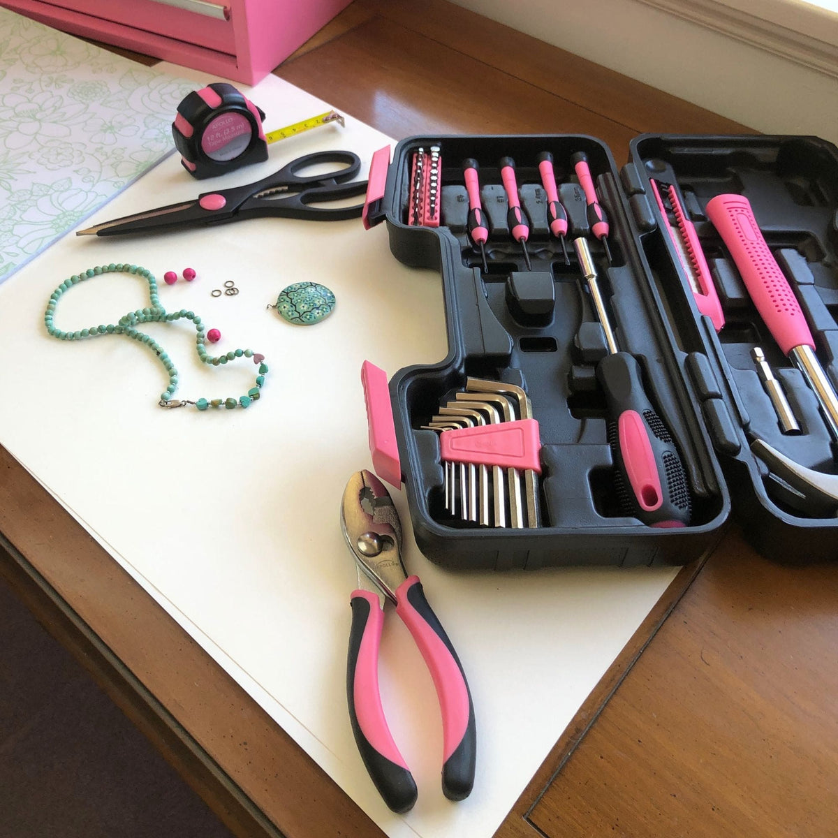 39 Piece General Tool Set Pink - DT9706P