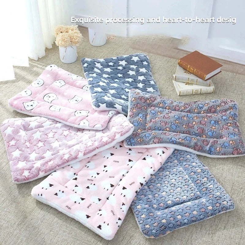Flannel Pet Sleeping Mat Dog Bed Cat Litter Puppy Bed Dog Sofa Lovely Mattress Cushion for Small Large Dog Blanket For Winter